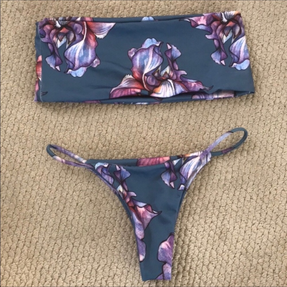 Sundia bikini